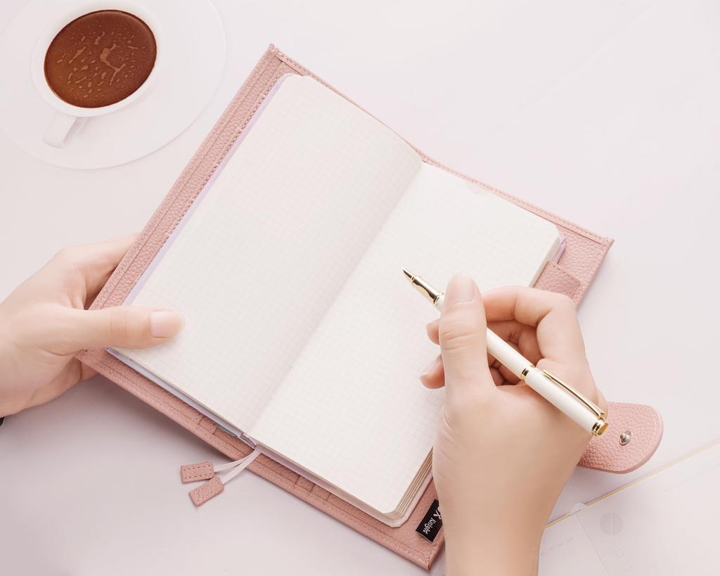 Hobonichi Techo Kompatibler Planer Echtes Korn 6 Kartenfächer Stifthalter 2 Druckknopfverschluss [KLAIE] Weeks/MEGA Einband, Leder, Fächer, Halter, Lesezeichen,