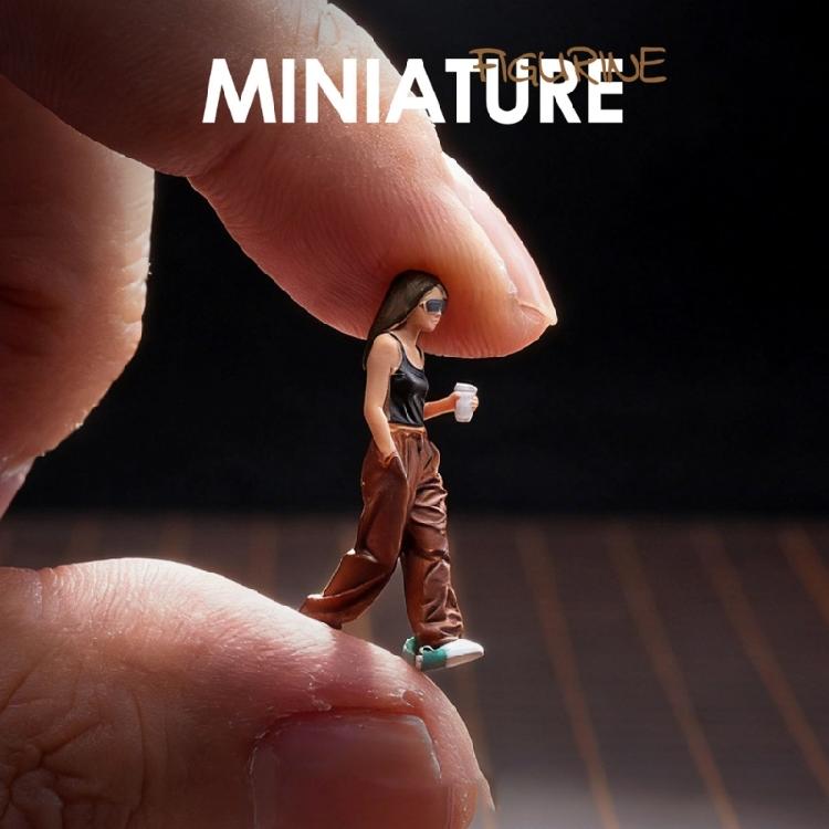 Realistic Coffee Girl Figure Model 1:64 Scale Hand Painted Miniature Figures for Dioramas Props,Photography Collector