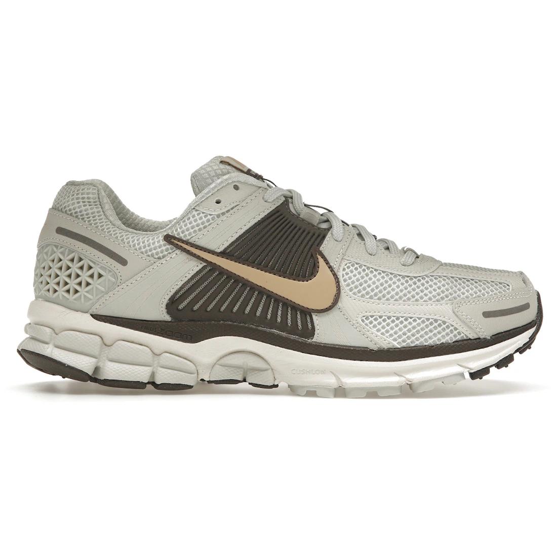 

Sneaker Nike Zoom Vomero 5 Light Bone Ironstone (Women s)(HM9657-001) 36
