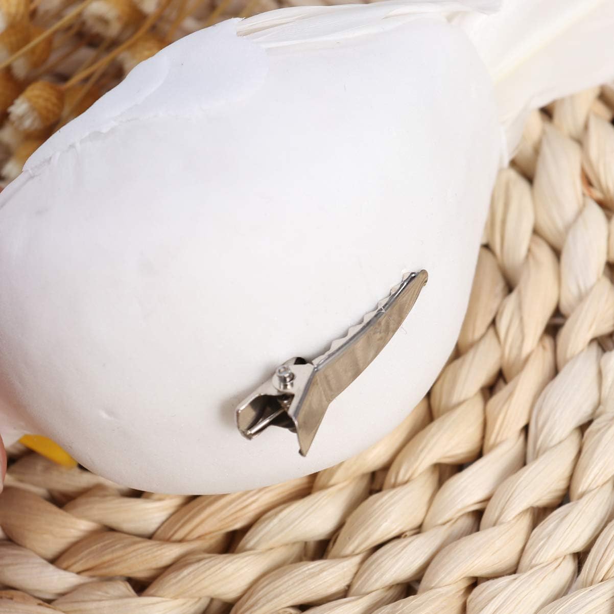 

2 шт. Искусственные белые голуби с клипсами: Декоративные пенопластовые пернатые птицы голуби статуэтки для украшения дома, свадьбы, елочные украшения, фото