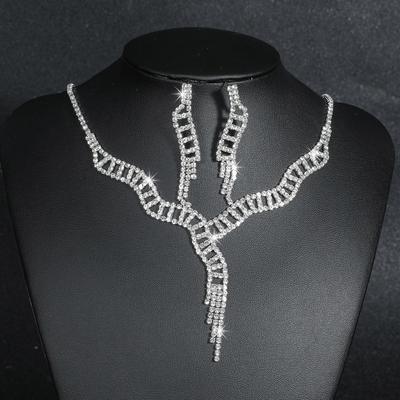 Premium Sense Shiny Crystal Necklace Earrings Two-piece Set