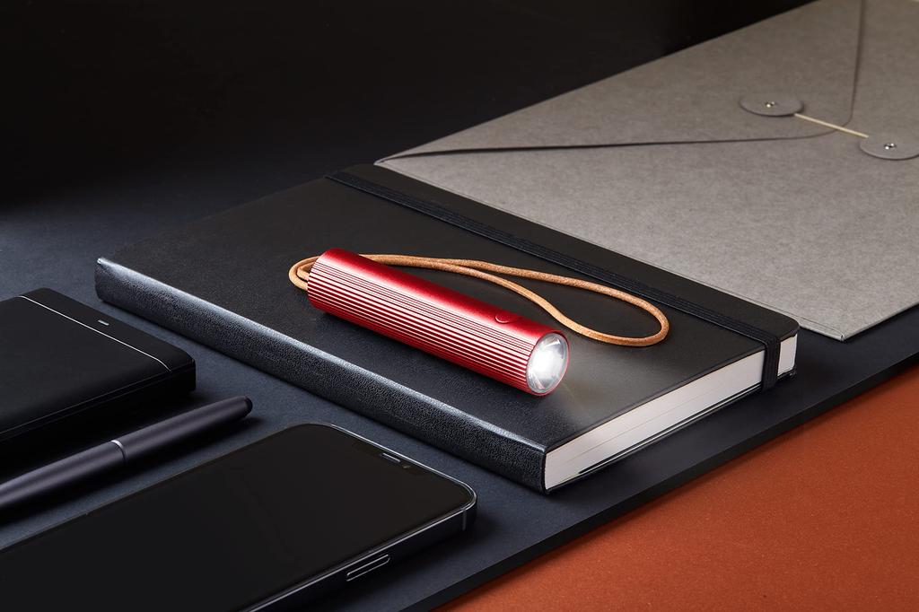 LEXON FINE BAG LIGHT 2 Hohe Helligkeit LED Bis zu 6 Stunden Rot LL129R, Wiederaufladbar, Leicht, Verwendung,