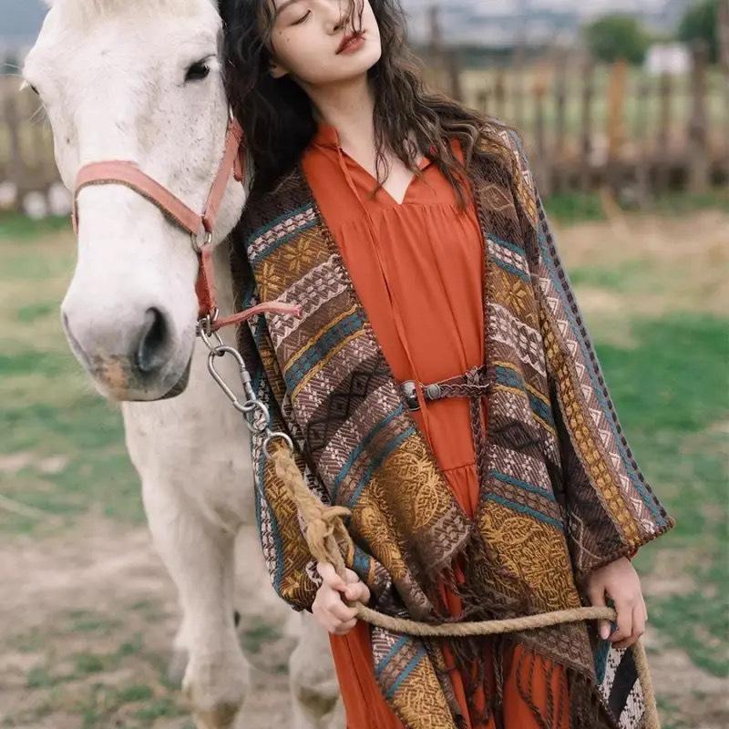 Ethnic Style Shawl Cardigan: Kawanishi Grassland Women's Xinjiang Travel Cloak Cape