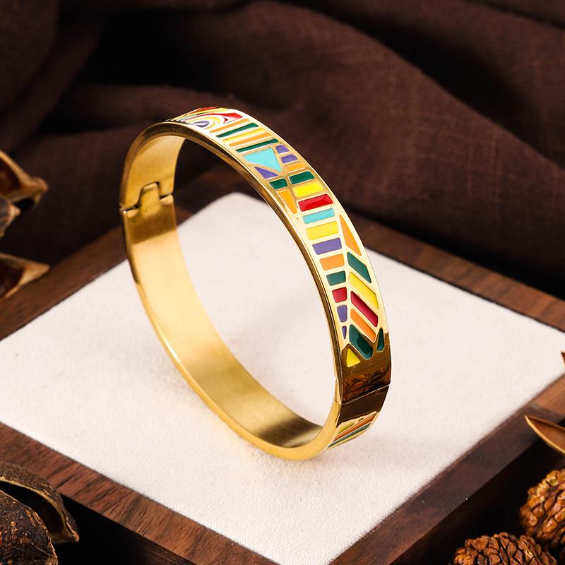 Bracciale Geometrico Aperto in Metallo Color Oro Acciaio Inossidabile Smaltato Vintage, Gioiello da Polso Geometrico Allargato Apribile, Regalo Quotidiano da Polso per Donna