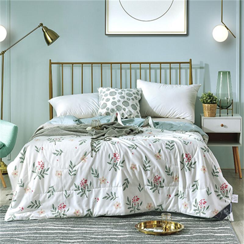 

FIRS Printed Lightweight All-Season Quilt