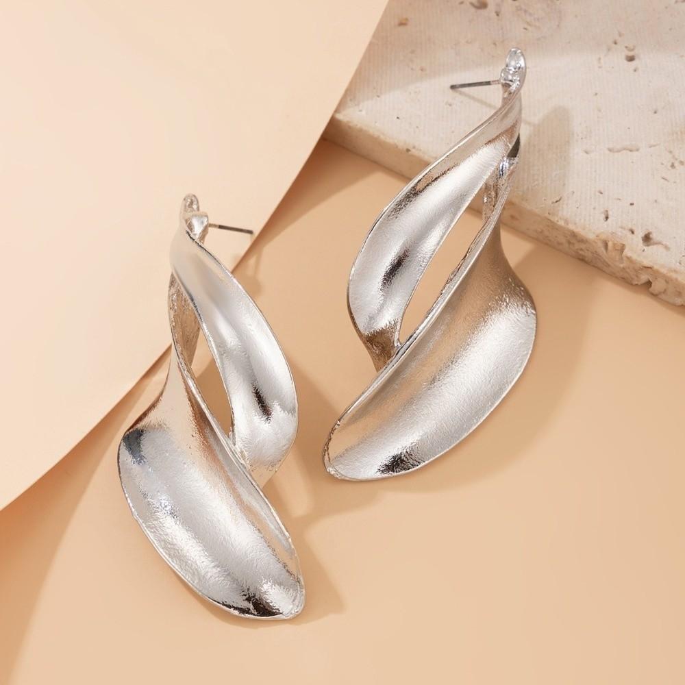 Exaggerated Design Twisted Leaf Earrings Light Luxury Vintage Dangle Earrings Women