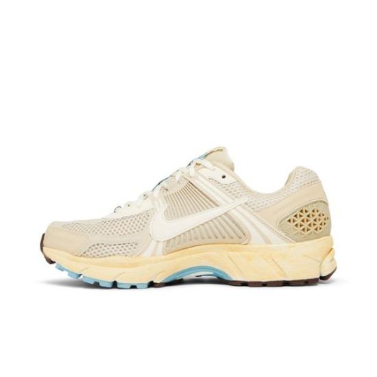 

Nike Air Zoom Vomero 5 Oatmeal FB8825-111 Women s Shoes EU 41 шоколадний/слонова кістка