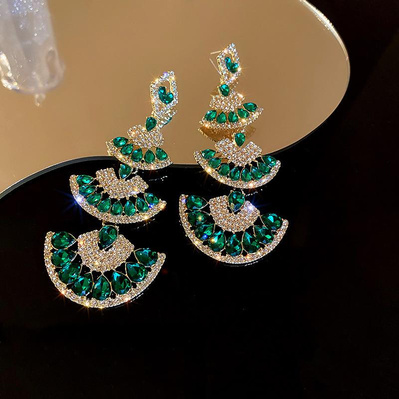 Retro High-End Silbernadel Diamantbesetzte Blumenohrringe, Europäische und Amerikanische Übertriebene Temperamentsohrringe, Leichter Luxus Nischenohrringe