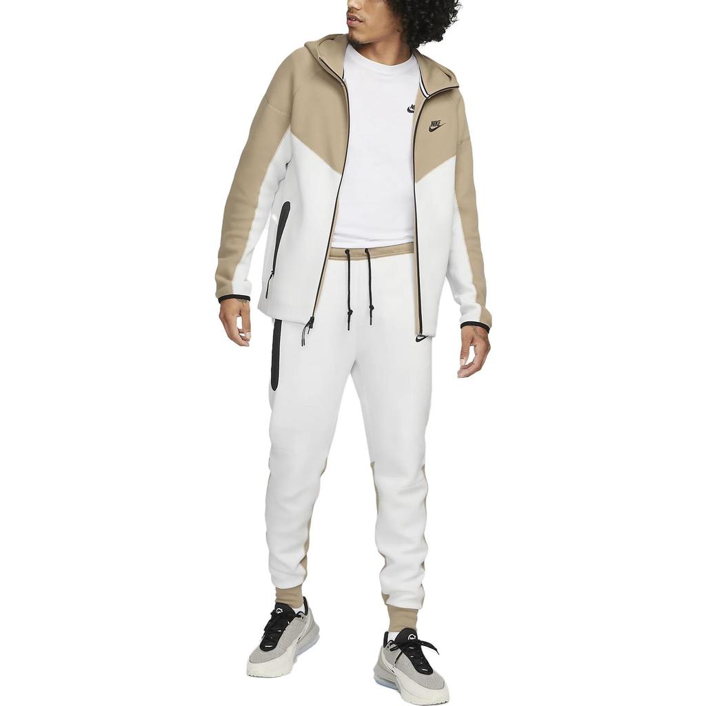 Nike Sportswear Tech Fleece Logo Unisex FB8002-121