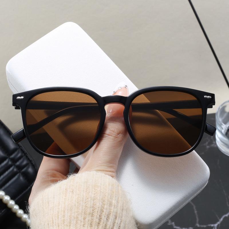 New Style Men Women Sunglasses Vintage Retro UV400 Protection Sun Glasses Women Beach Playing Women's Sunglasses