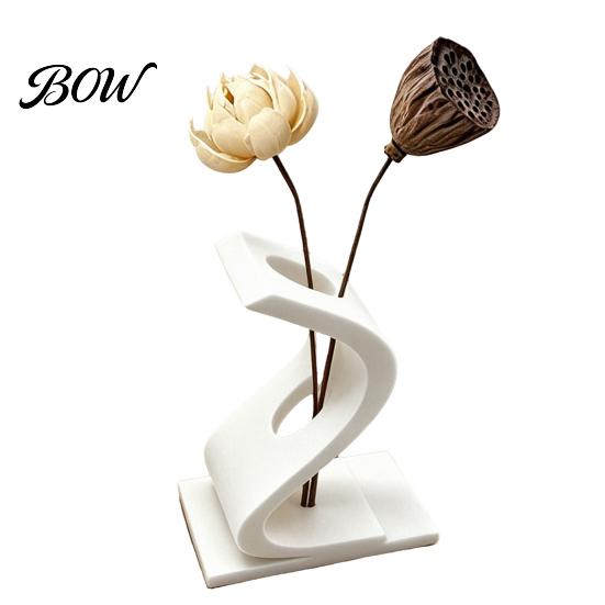 Elegant Flower Display 3D Printed Curved Arrangement Stand, Minimalist Holder Ornament, Decorative Home Accent Creative Artistic Table Decoration for