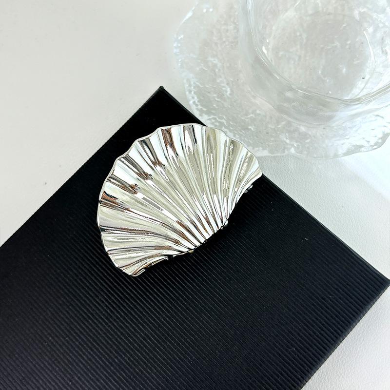 Modne złote metalowe spinki do włosów z muszli Hairwear dla kobiet Sweet Clip Crab Clamps Spinki do włosów Spinka do pazurów Modne akcesoria do włosów
