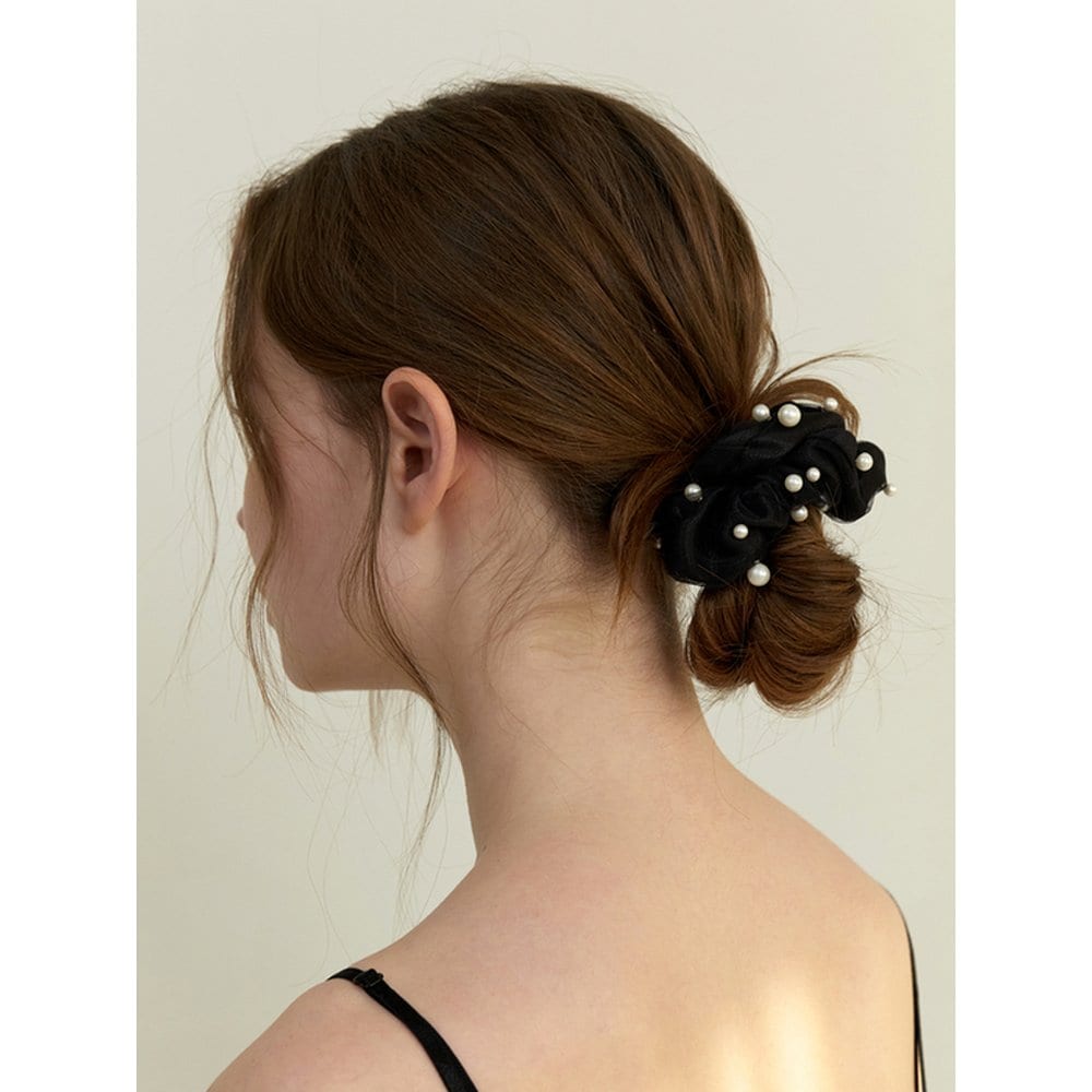 Pearl Milky Way Satin Layered Scrunch