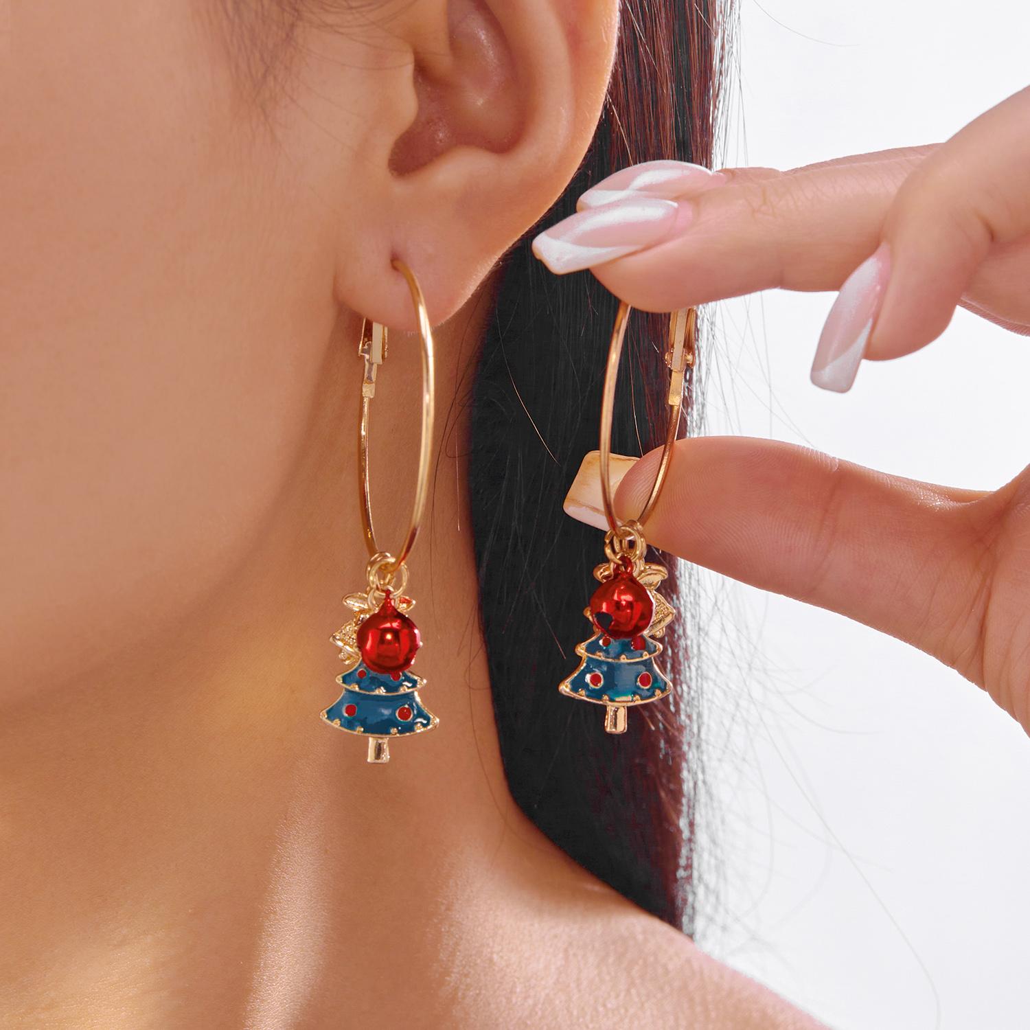 Delicate Pink Drop Oil Christmas Tree Drop Earrings for Women Sweet Colorful Wreath Bulb Earrings New Year Party Jewelry Gifts