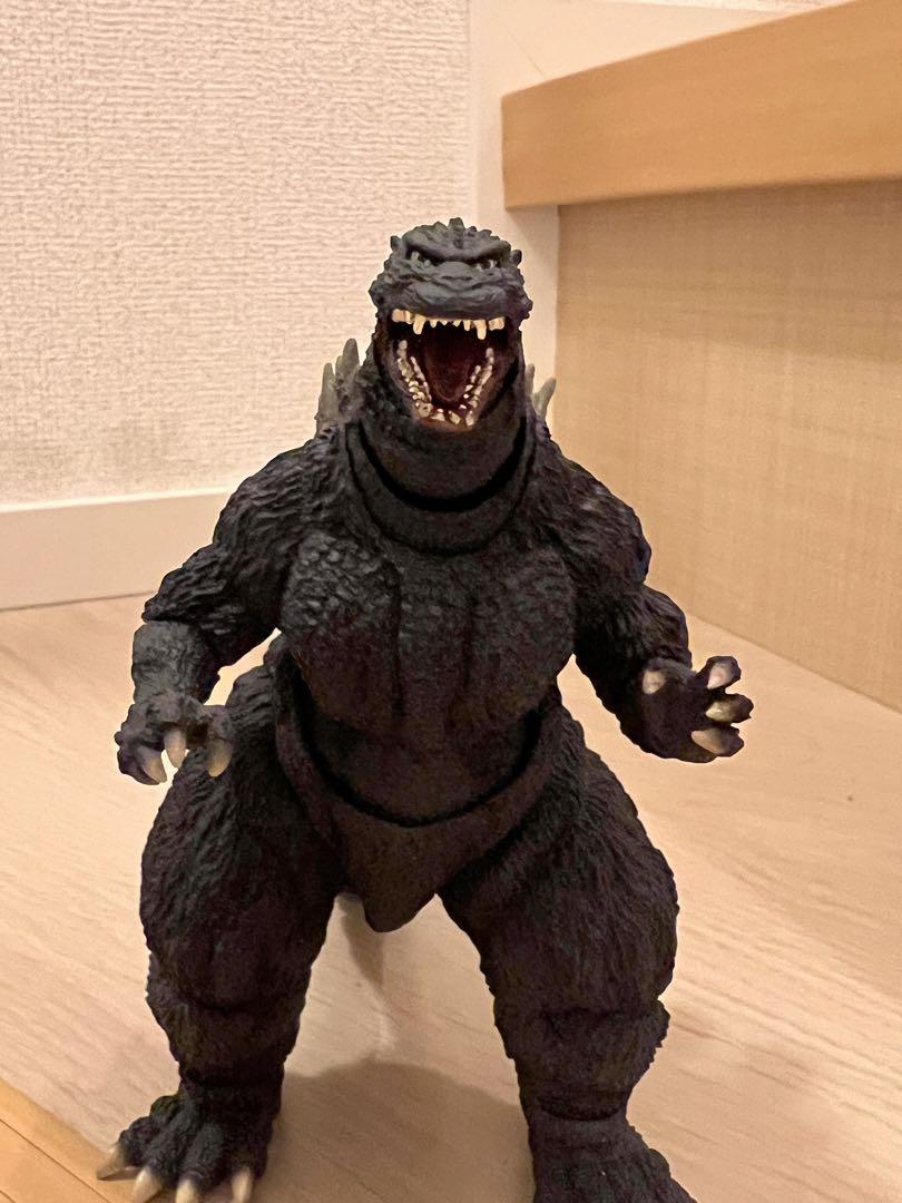 

[Б/У] S.H.MonsterArts Годзилла 1995 (без теплового луча)