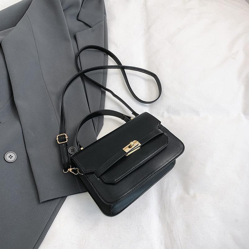 

2025 весна новая мода эстетика зарубежный стиль мода простой модный портативный плечевой кроссбоди маленькая квадратная сумка женщина чёрный