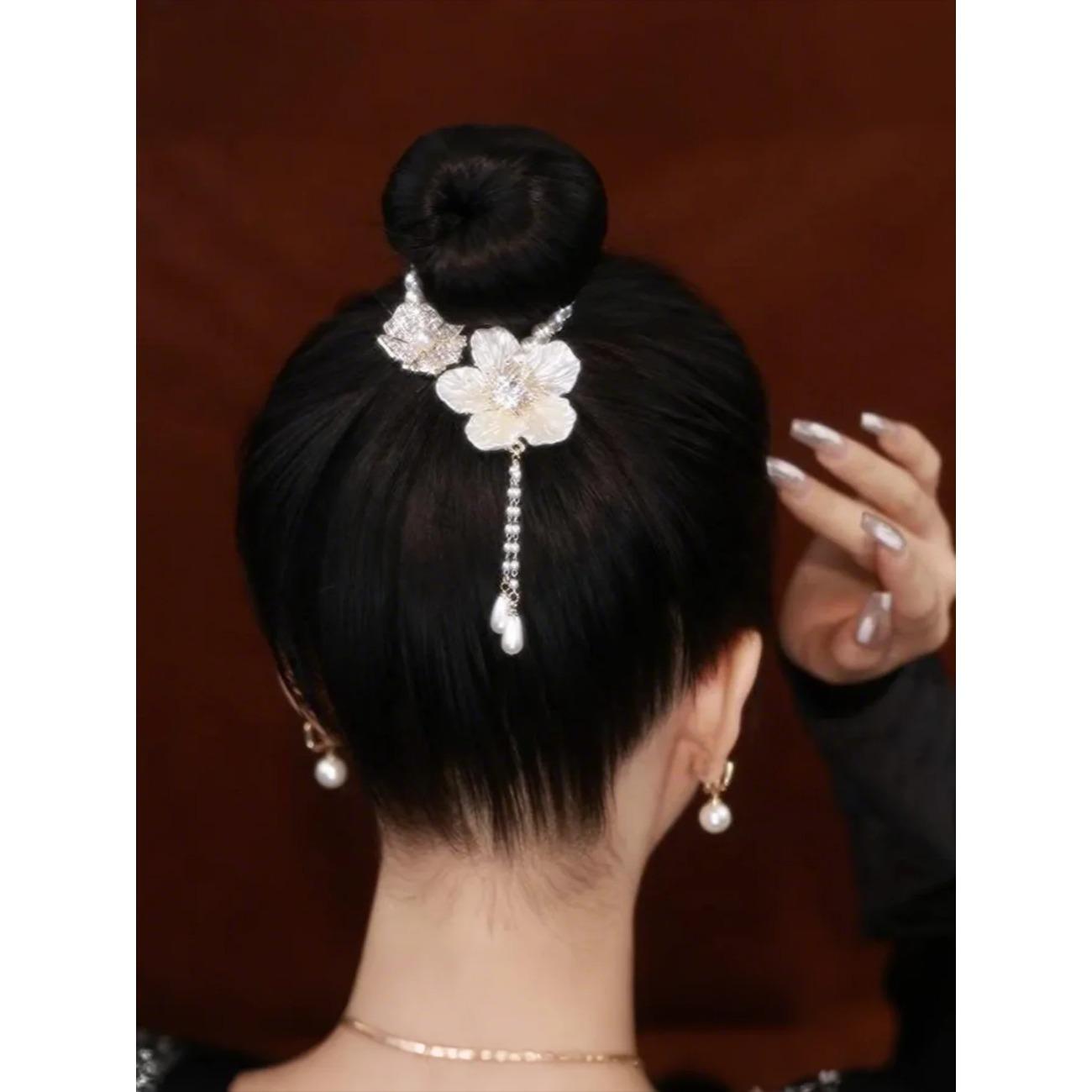 

1Pcs Fashion Tassel Pearl Camellia Hair Claws For Women Hair Accessories