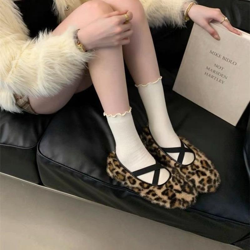 Fashion New Fashion Elastic Band Women Ballet Flats Dance Shoes Shallow Female Soft Footwear Square Toe Ladies Flats Mary Janes Shoes