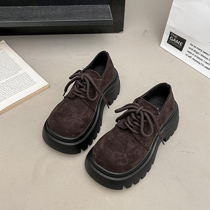 

Европейская матовая кожа большая голова шнуровка одинарная обувь женская 2025 осень новая толстая подошва универсальные лоферы на платформе увеличивающие рост 39 коричневый