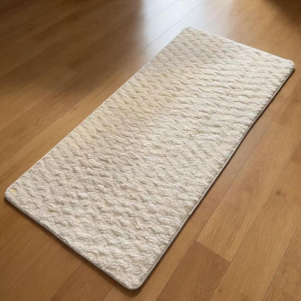Machine Washable Non-Slip Coral Fleece Rug for Bedside & Bathroom