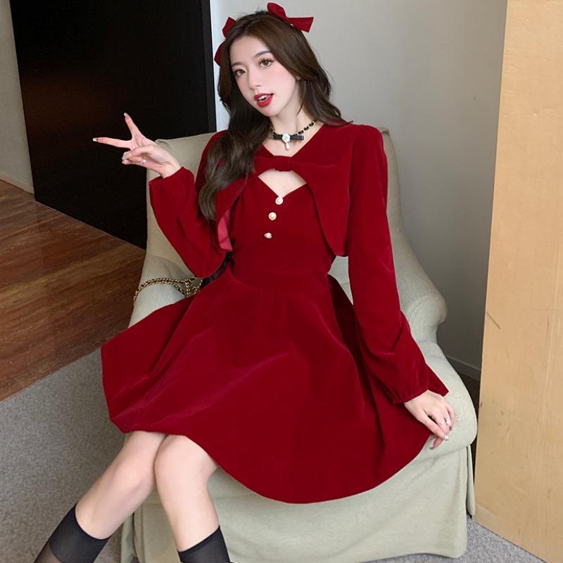 New Year's Christmas Fashion Set Autumn and Winter 2026 New Temperament Design Shawl Suspender Dress Two-piece Set