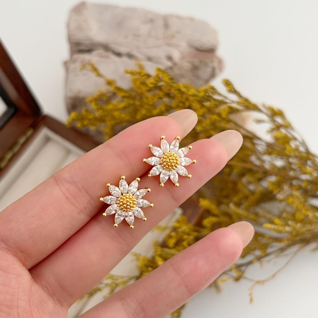 S925 Sterling Silver Sunflower Stud Earrings with Cubic Zirconia and Gold Ball Stamens for Everyday Wear