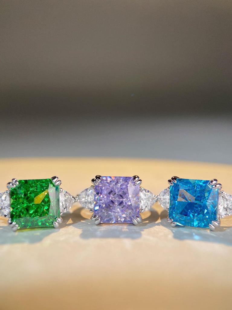 2022 S925 Sterling Silver Ring with Emerald Green 5 Carat Zirconia for Women