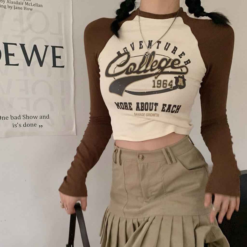 Krátké tričko s písmenným potiskem Dámské podzimní americké retro Slim Fit a tenké dívčí košile s dlouhým rukávem.