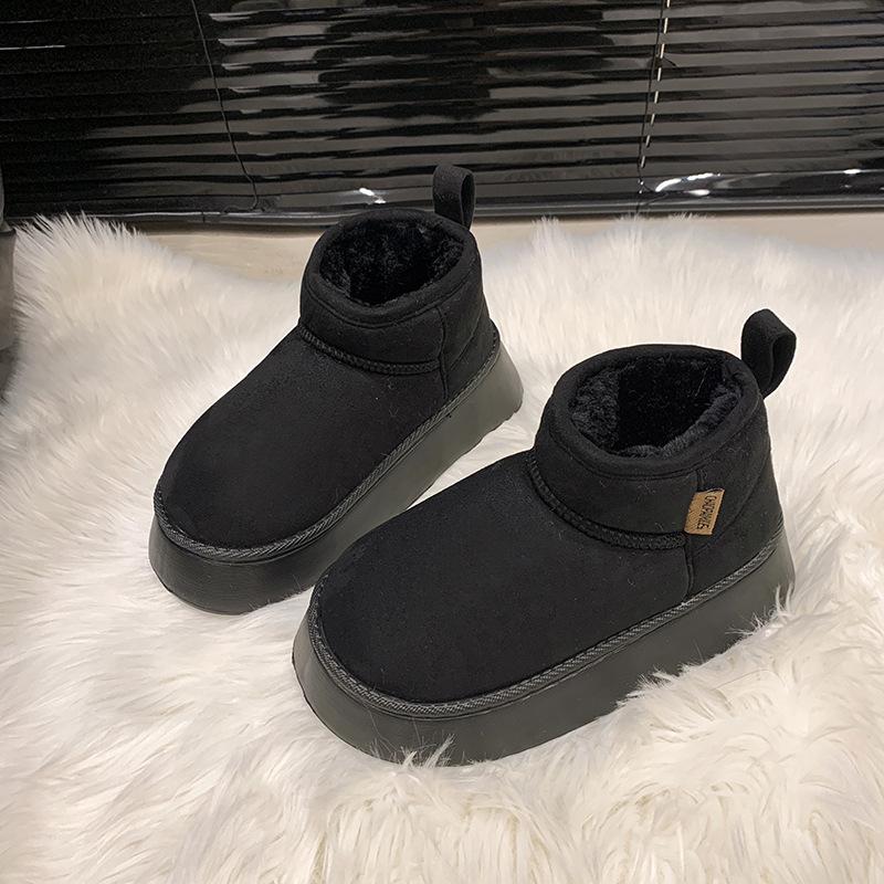 White Platform Snow Boots Women's Winter 2025 New Piled Thickened Short Tube Fluffy Short Cotton Boots Bread Shoes