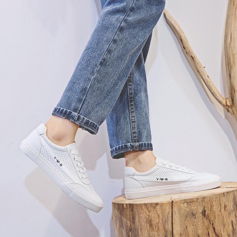 Fashion New Women's White Slip-On Flats PU Leather Perforated Breathable Casual Shoes Comfortable Lightweight Walking Shoes for Students