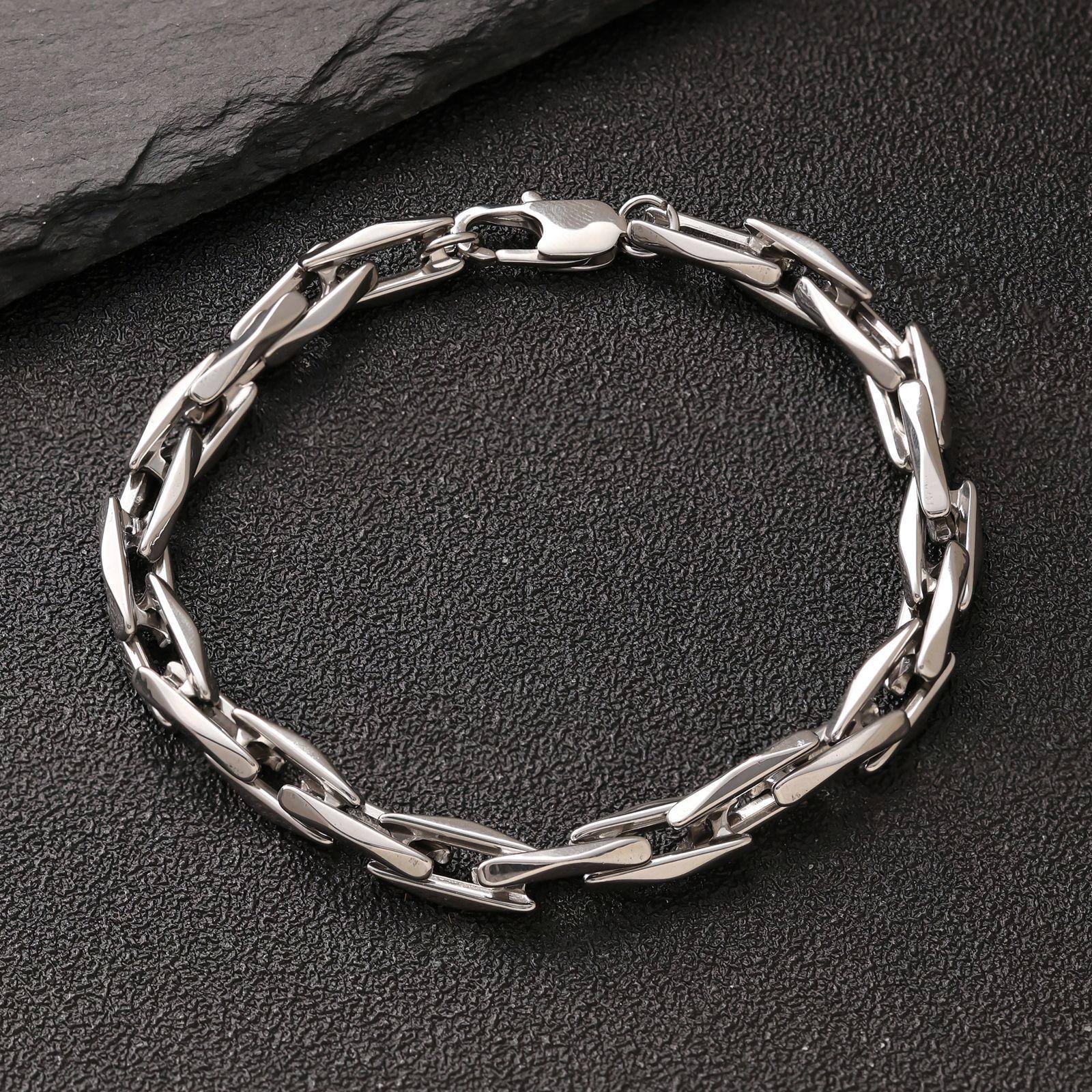 Titanium Steel Beveled square Beads Geometric U-shaped Bracelet, Unisex, Trendy and Distinctive Accessory for Summer 2026. 21cm