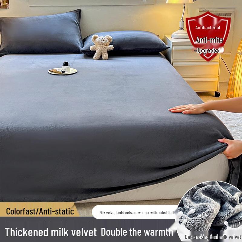 Winter Velvet Flannel Fleece Bed Sheet - Thick Coral Fleece, Solid Color, for Student Dormitory Mattress.