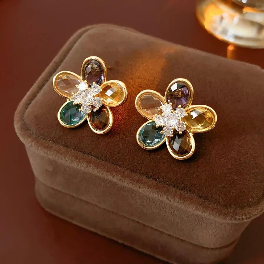 Farbige Zirkon Glas Blumen Ohrringe für Damen Leichter Luxus Palaststil Vielseitige Stecker High-End Mode Zirkon Geschenk