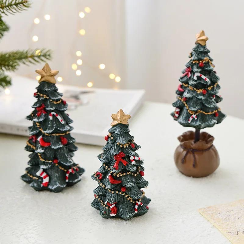 Christmas Festival Desktop Ornament - Resin Mini Christmas Tree Ideal Party Supplies & Cute Christmas Gifts for Holiday Decor
