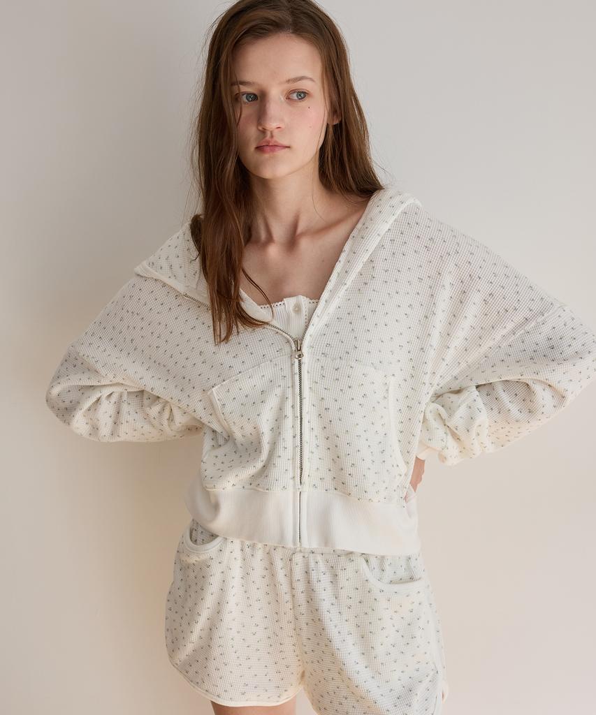 LETTER FROM MOON Andy Flower Waffle Shorts (White)