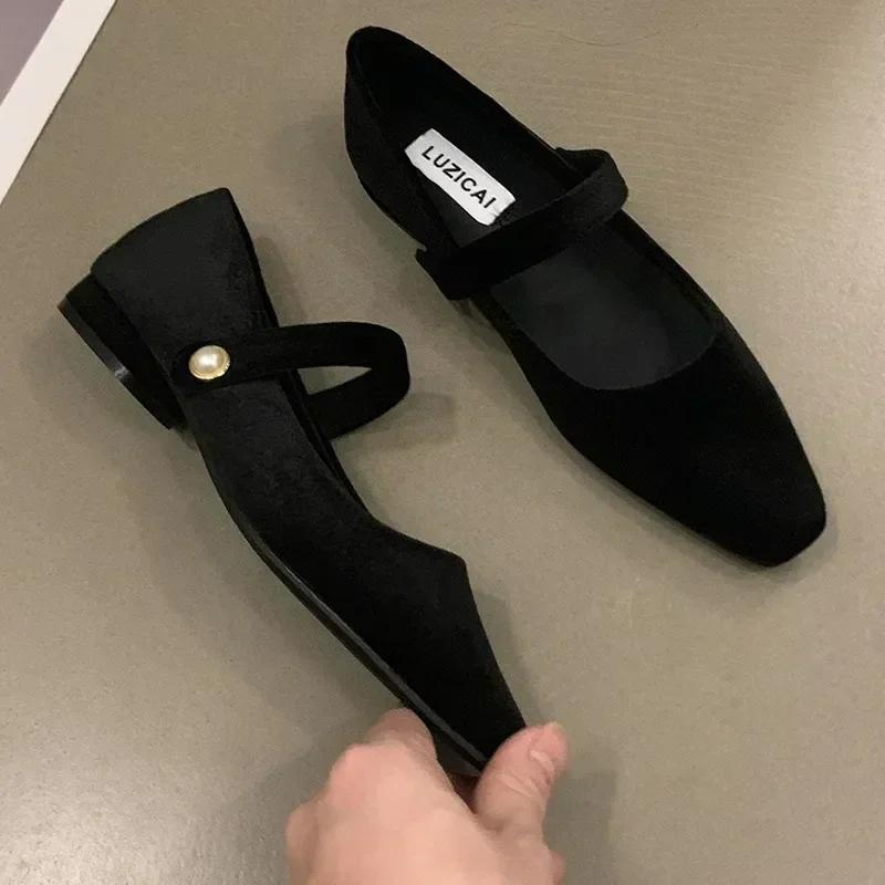 Single Shoe Women's 2025 Spring and Autumn New French Retro Suede Women's Shoes Fashionable, Luxurious, Gentle Single Shoe