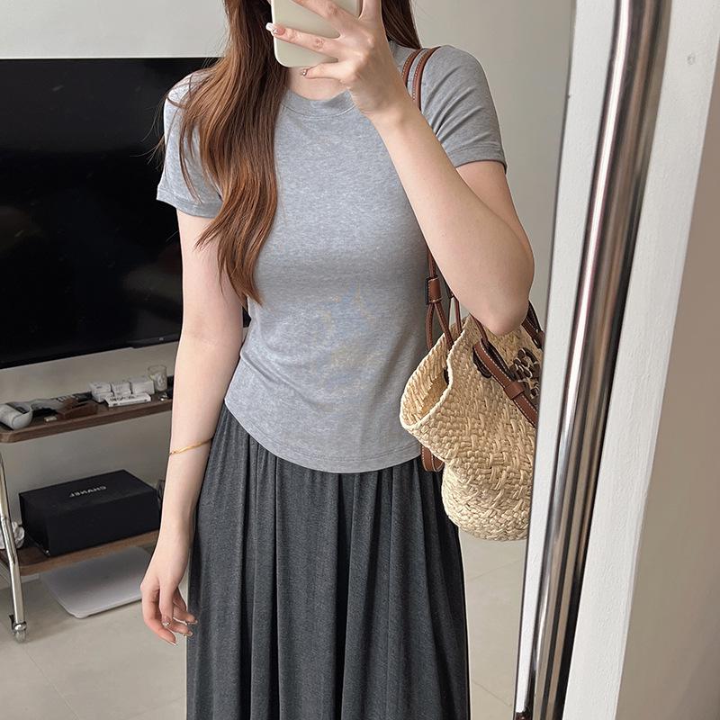 

Тонкий трикотажный топ из шерсти Tencel с короткими рукавами - Весна/Лето 2024 Medium светло-серый