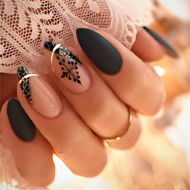 

24x Christmas Artificial Nail Snowflake False Nail Glittering Press On Nail Full Cover Stick on Nail for Women 1
