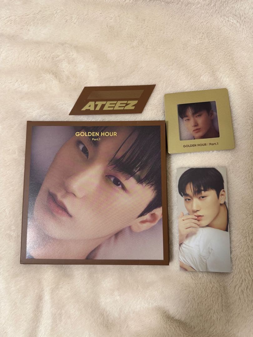 

[USED] ATEEZ GOLDEN HOUR UK Sun
