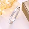 Bracciale da Donna di Lusso in Acciaio al Titanio con Diamanti, Placcato Oro 18K, Chiusura a Conchiglia Bianca, Design per Coppia.
