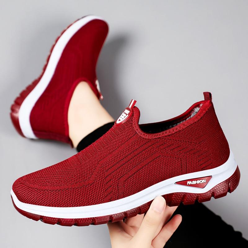 Zimowe buty damskie aksamitne ocieplane sportowe bawełniane buty na jeden pedał wszechstronne i wygodne bawełniane buty dla mamy antypoślizgowe śniegowce