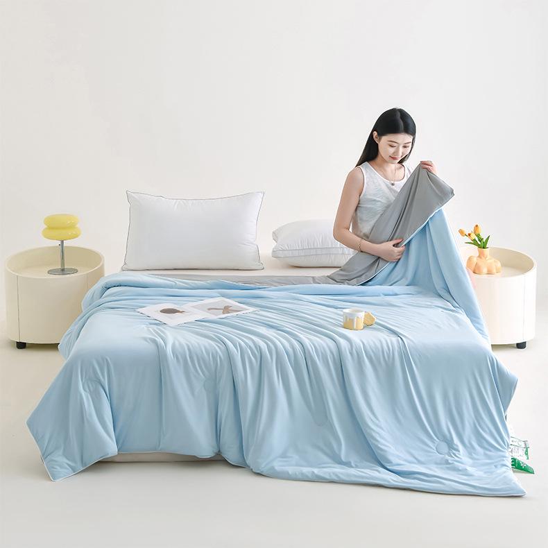 Cool Silk Pure Color Summer Quilt - Lightweight, Machine Washable, Thin Blanket for Air Conditioning