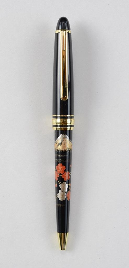 Higashide Lacquerware Ballpoint Pen Pair 1305 High-Quality Maki-e (Fuji & Crane)
