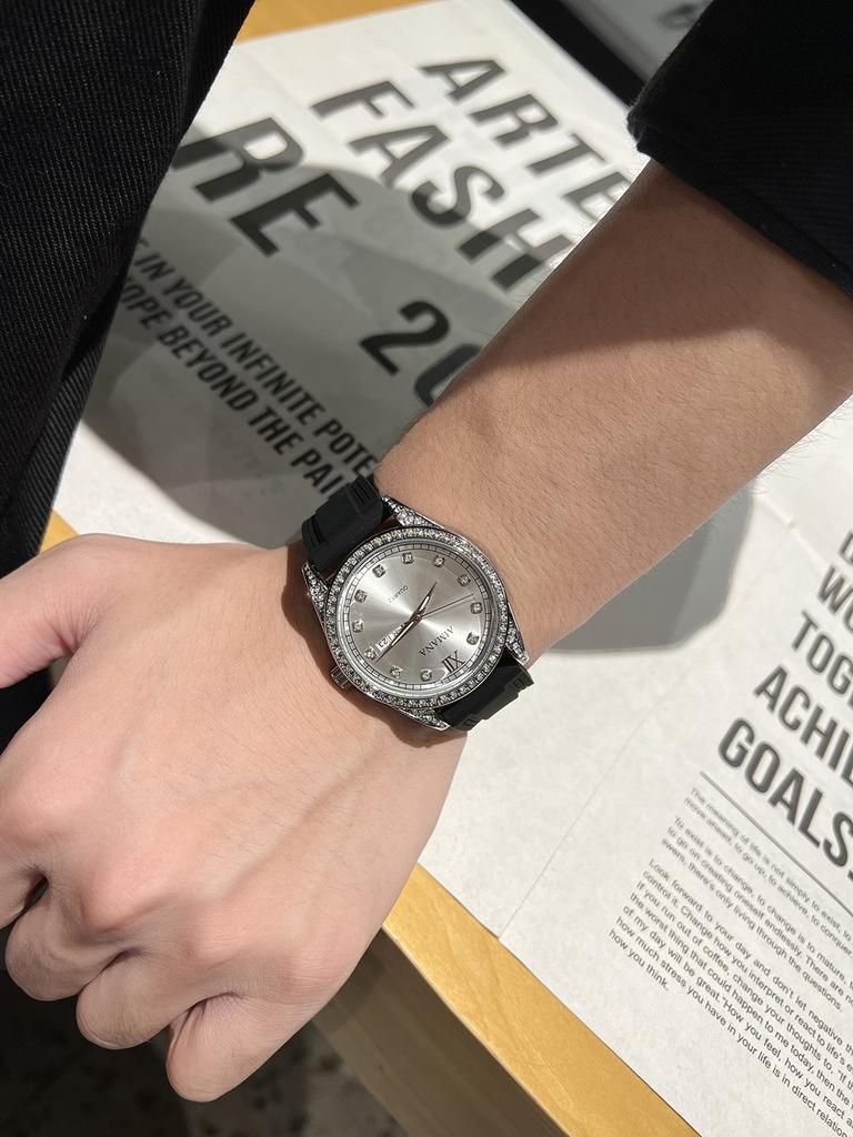 Silicon strap nice fashion watch