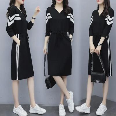 V-Neck Black Slimming Knee-Length Dress - Spring/Autumn Loose Fit, Medium Length, Korean Style