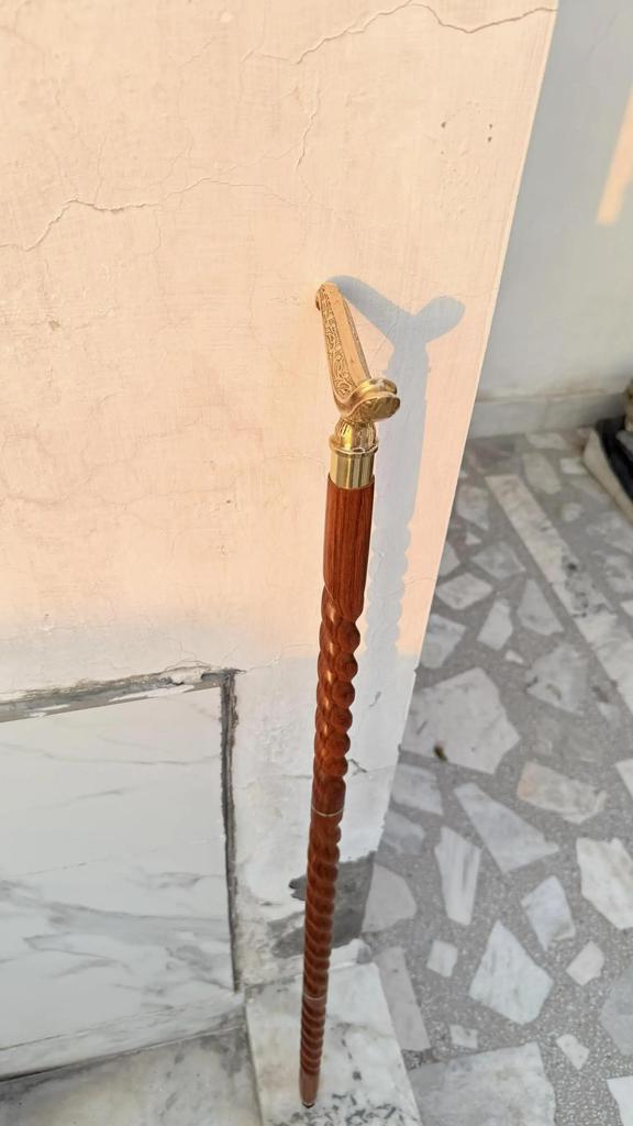 Canne de marche élégante en bois, poignée en laiton, design pliable portable, décoration d'intérieur