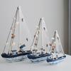 Pobřežní dřevěný model plachetnice Rustikální námořní figurka lodi se skořápkou a hvězdicí Plážové oceánské téma Stolní ozdoba do obývacího pokoje ložnice