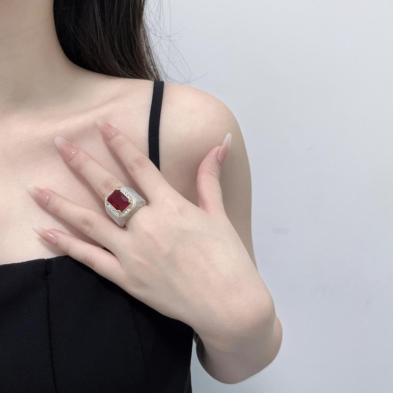 Hip-Hop Style Zircon Ring, Luxury Personality Emerald Men'S And Women'S Ring Jewelry Batch