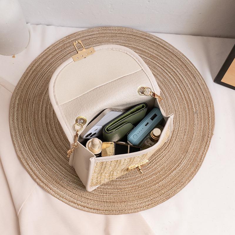 Straw Women's Bag Spring New Beaded Portable Small Square Bag Fashion Lock Bag Chain Shoulder Bag One Piece