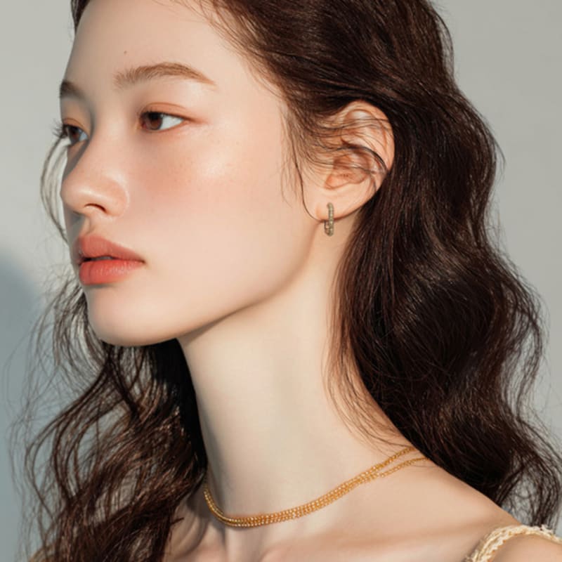 AUGUST ALICE Lumi Linea Square Ring Earring